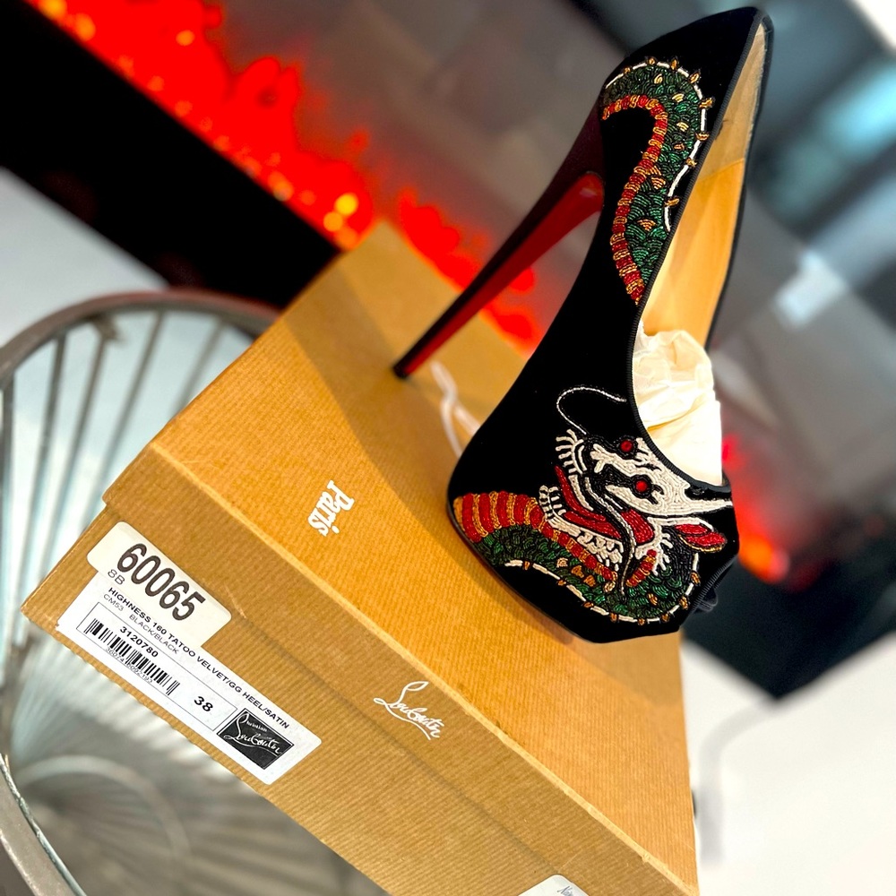 Tatto velvet Christian louboutin